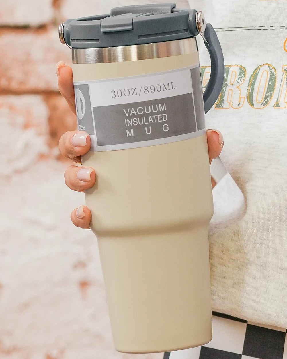 Insulated Cup With Handle