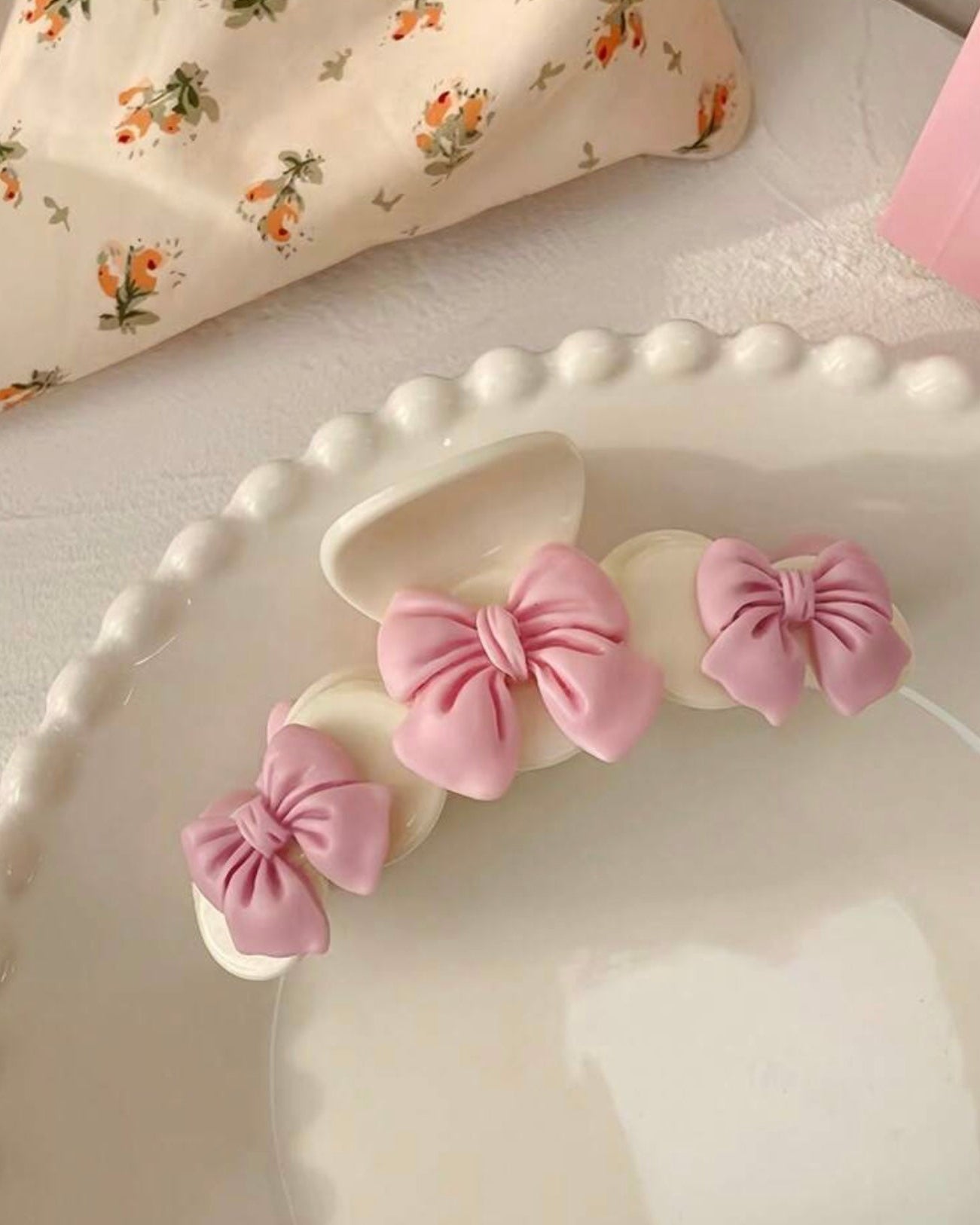 Hairclip w/ Bow